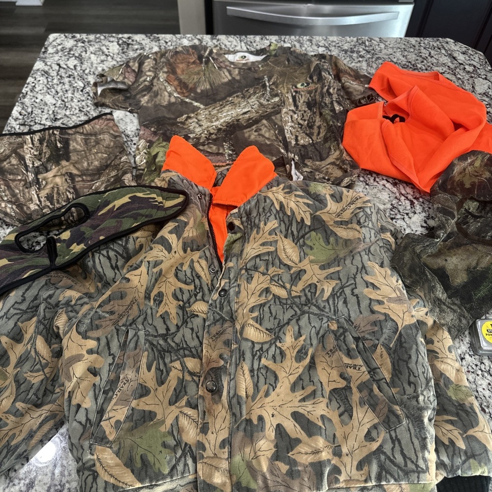 Vintage Trail Cover Camo Bomber Jacket‎ Reversible (L) With T-shirt / Face Cover